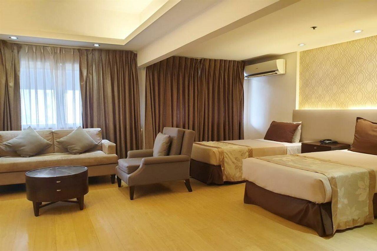 Imperial Palace Suites Quezon City Exterior photo