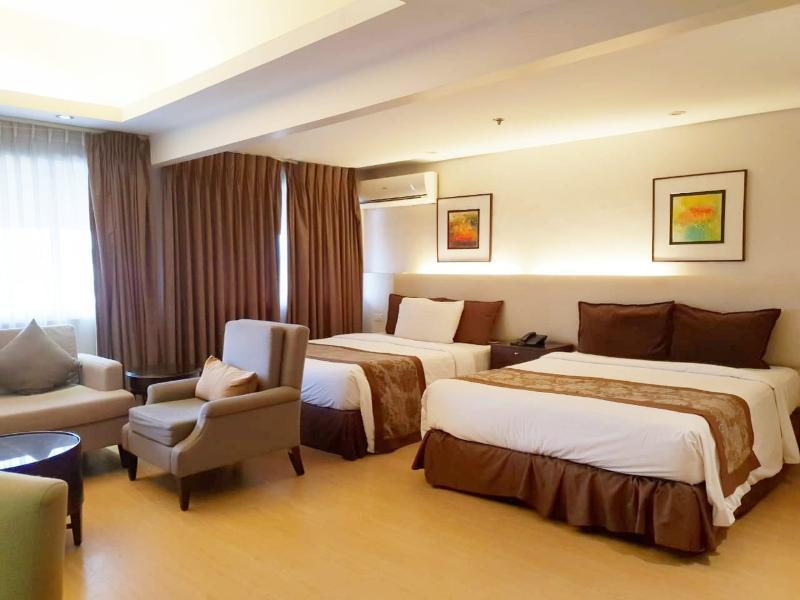 Imperial Palace Suites Quezon City Exterior photo