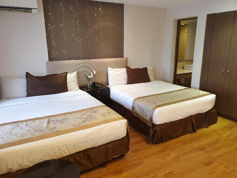 Imperial Palace Suites Quezon City Exterior photo
